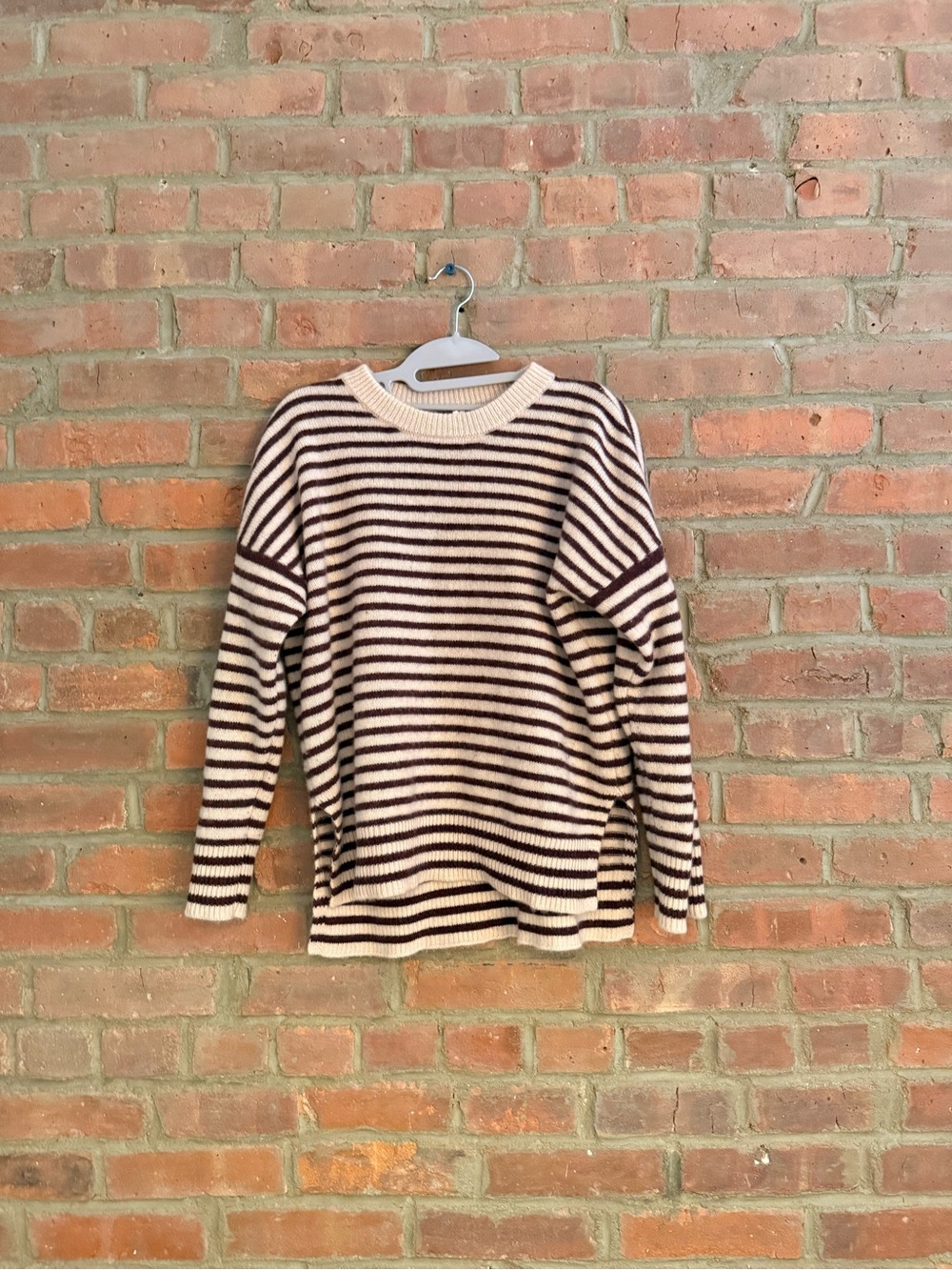 Christina lehr Striped Cashmere Crewneck Sweater in Cream and Dark Brown - Picture 5 of 5